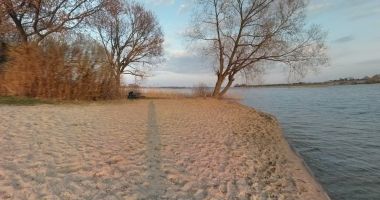 Plaża Płatna w Chełmży nad Jeziorem Chełmżyńskim