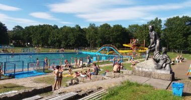 Urban Pool Inter-school Sports Center in Jelenia Gora