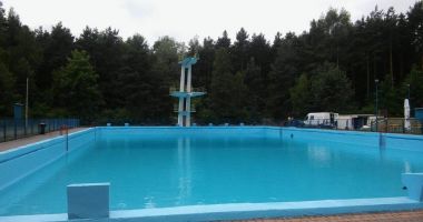 Open Swimming Pool in Wolbrom