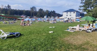 Basen zewnętrzy Hotelu Villa Verde Congress & Spa w Zawierciu