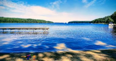 Plaża przy Przystani w Makowie nad Jeziorem Jeziorak