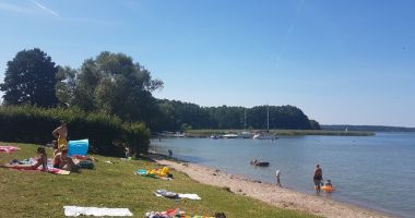 Plaża Gminna w Pierkunowie nad Jeziorem Kisajno