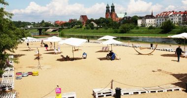 Plaża Miejska Chwaliszewo w Poznaniu przy starym korycie Warty