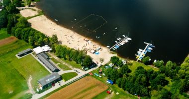 Plaża przy Ośrodku Sportów Wodnych MORiS Pszczyna nad Jeziorem Łąka